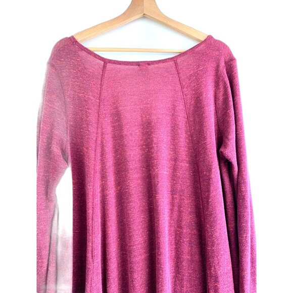 We The Free People Oversized Waffle Knit Top Size Medium Red Asymmetrical Hem - Picture 4 of 10